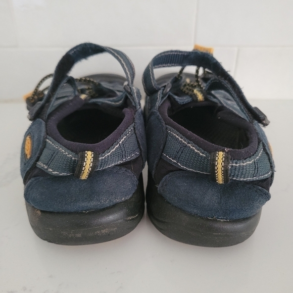 Keen Newport H2 Closed Toe Water Shoe Water Sandal Black Blue Navy Boys Size 2/3 - Picture 3 of 4